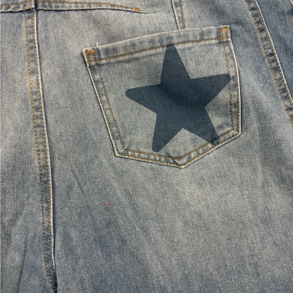 Y2K Style Star Print Barrel Jeans Women’s Medium Cropped Statement Denim - Picture 10 of 11